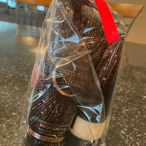 Into the night gift set - Picture 3 of 4